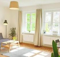 Flat with 2 rooms and sunny balcony in Berlin (Friedrichshain)