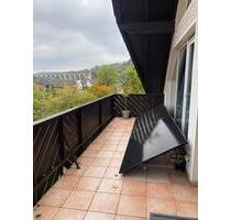 Geräumige Dachgeschosswohnung mit Blick auf das Viadukt - Altenbeken