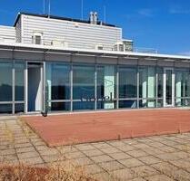 Bürofläche mit großem Terrassenbereich in direkter Wasserlage am Teltowkanal in Berlin-Tempelhof!