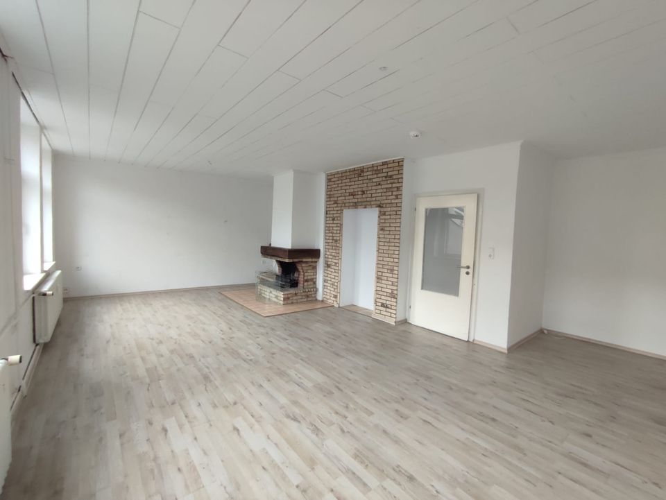 Tolle 2 Zimmer-Wohnung mit Balkon zu vermieten! - Oberhausen