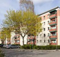 4-Raum-Wohnung mit Balkon! - 455,00 EUR Kaltmiete, ca.  69,97 m² in Eisenhüttenstadt (PLZ: 15890)