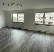3-Zimmer-Wohnung im 4. OG mit Balkon, Kellerraum und Parkplatz - Wilhelmshaven Heppens