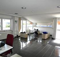 Hochwertige Büroflächen mit 10 PKW-Stellplätzen in gefragter Lage! - Backnang