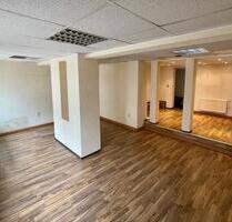 Ladenfläche Büro Praxis - 500,00 EUR Kaltmiete, ca.  55,00 m² in Apolda (PLZ: 99510)