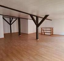 2 Raum Wohnung im Dachgeschoss, Hinterhaus in Zimmerstr. 13 - Weißenfels