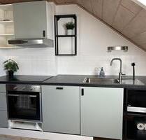 Lichtdurchflutete Traumwohnung im Dachgeschoss: Möbliert und frisch renoviert! Ab Jan - Bischberg