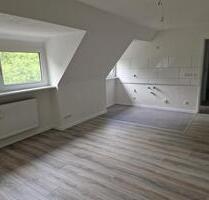 Gemütliche 2-Zimmer Dachgeschosswohnung *frisch renoviert* - Duisburg Ruhrort