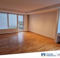 Großzügige Stadtwohnung mit Balkon & vielseitigen Nutzungsmöglichkeiten - Steinheim