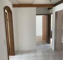 renovierte & klimatisierte 3-Zimmer Wohnung DG in Helmsheim - Bruchsal