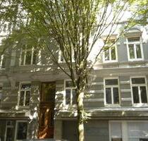 Uhlenhorst: 3,12-Zimmer-Altbau: Wohnbüro, Praxis, Atelier - Hamburg