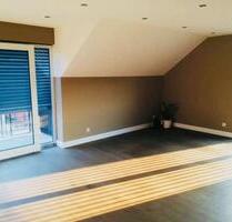 Neuwertige 4-Zimmer-Wohnung mit Einbauküche & Stellplatz - Haßmersheim