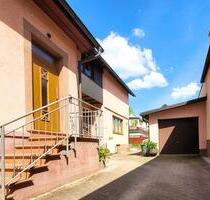 3 Zimmerwohnung im Obergeschoss mit separaten Eingangtür - Lahr (Schwarzwald)