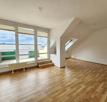Herrliche 3-Zimmer-Dachwohnung mit Dachterrasse und Balkon - Magdeburg Nordwest