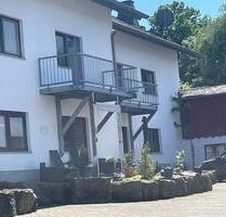 2 Zimmerwohnung mit Balkon in 63697 Hirzenhain zu vermieten .