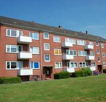 Nur mit Wohnberechtigungsschein! Großzügige Vier-Zimmer-Wohnung mit Balkon zu vermieten! - Wilhelmshaven Altengroden