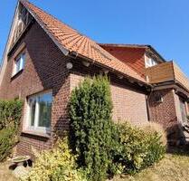 Wohnhaus mit kleinem Laden, Lager- und Stellplatzflächen - Buxtehude