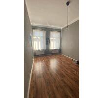 Bright & Space-Efficient 1-Room Altbau Apartment - Berlin Friedrichshain-Kreuzberg