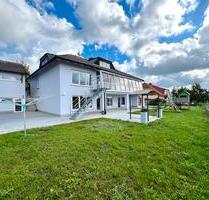 Großzügige 160m² 4-Zimmer Wohnung mit Wintergarten & Extra Büro - Schlüsselfeld