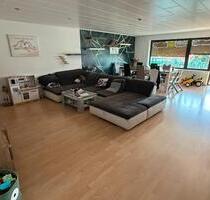 Wesel-Ginderich: große 4-Zi-Wohnung mit Balkon + optional Garten