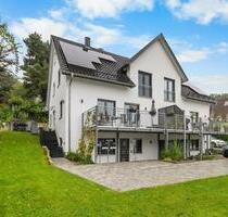 Neuwertige 1,5-Zimmer-Wohnung mit Souterrain-Terrasse in Aichach-Sulzbach