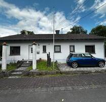 Nähe Altenkirchen - top gepflegtes EFH mit Garten und Garage - Oberdreis