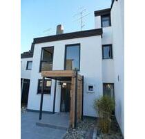 Ohne Makler, Luxus Reihenhaus, neuwertiger Zustand - Grasbrunn