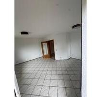 Moderne 2-Zimmer-Wohnung mit Balkon & optionaler Pflege - Naumburg