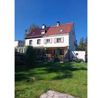 Dachraumwohnung , 35 m2, Toilette, Bad, Pantry ,2 Betten - Berlin Steglitz-Zehlendorf