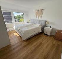 Traumhafte, frisch sanierte 4 Zimmer Wohnung (KfW 40 EE) in Horst - Horst (Holstein)