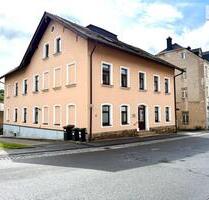 Gemütliche, helle 3-Raum-Dachgeschosswohnung mit PKW-Stellplatz zentral in Bärenstein!