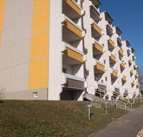 gemütliche 2 Raum Wohnung mit Balkon und Badewanne - Döbeln