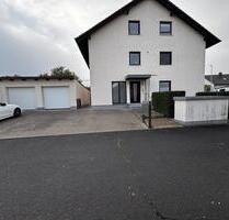 Moderne Gepflegte 4 Zimmer Wohnung in Höchstadt Süd - Höchstadt an der Aisch