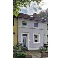Solides Reihenhaus mit Garten zu verkaufen - frei ab sofort - Bremen Gröpelingen