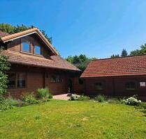 **Holzhaus Charme mit Doppelgarage** - Sauensiek