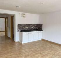 Einziehen & wohlfühlen: Helle Wohnung im Zentrum - Hainichen