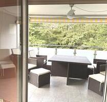 Großzügige Wohnung zum Entspannen! 2,5-Zimmer, 2 Balkone, Aufzug, Garage - Heppenheim (Bergstraße)