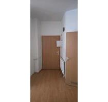 2 Raum Wohnung 53qm - 400,00 EUR Kaltmiete, ca.  53,00 m² in Lengenfeld (PLZ: 08485)