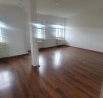 Dachwohnung im Zentrum, Brühl 2 Zimmer - Chemnitz