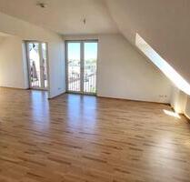 5-Zimmer Dachgeschoss-Wohnung in Schkeuditz zu vermieten - WG geeignet!