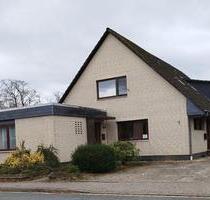 Wohnhaus in Ehmen mit Garten, Doppelgarage und Anbau - Wolfsburg