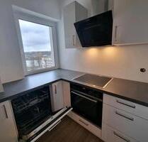 Kernsarnierte 2 Zimmer Wohnung mit EBK & Balkon HamburgPinneberg