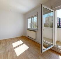 ERSTBEZUG ab September! - 329,00 EUR Kaltmiete, ca.  56,98 m² in Halle (Saale) (PLZ: 06132) Silberhöhe