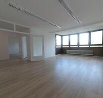 Charmante, lichtdurchflutete 2-Zimmer-Wohnung nähe Hauptbahnhof - Nürnberg Hasenbuck