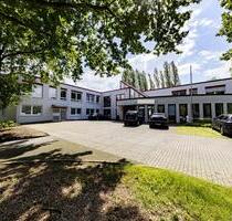 Großzügige Bürofläche mit einladendem Foyer und Besprechungsräumen in Dortmund-Aplerbeck