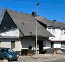 Mehrfamilien Haus in Mörschied - 275.000,00 EUR Kaufpreis, ca.  259,00 m² in Budenheim (PLZ: 55257)