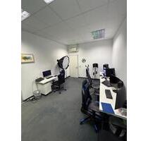 4 möblierte Büroräume in Nieder-Eschbach – einzelnzusammen, inkl. Küche, 2 WCs, Stellplätze - Frankfurt am Main Bonames