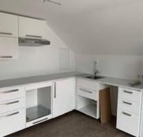 Schöne, helle Dachgeschosswohnung ab 01.01.2026 zu vermieten - Schwandorf