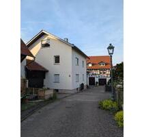 Vermiete 4 Zimmer-Wohnung in Neu-Anspach