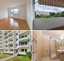 chice Balkonwohnung mit Fahrstuhl & Duschbad im 4. OG, auf Wunsch mit Stellplatz - Flöha