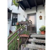 Großzügige 108 m² Wohnung (Haus) in Wiesbaden-Erbenheim